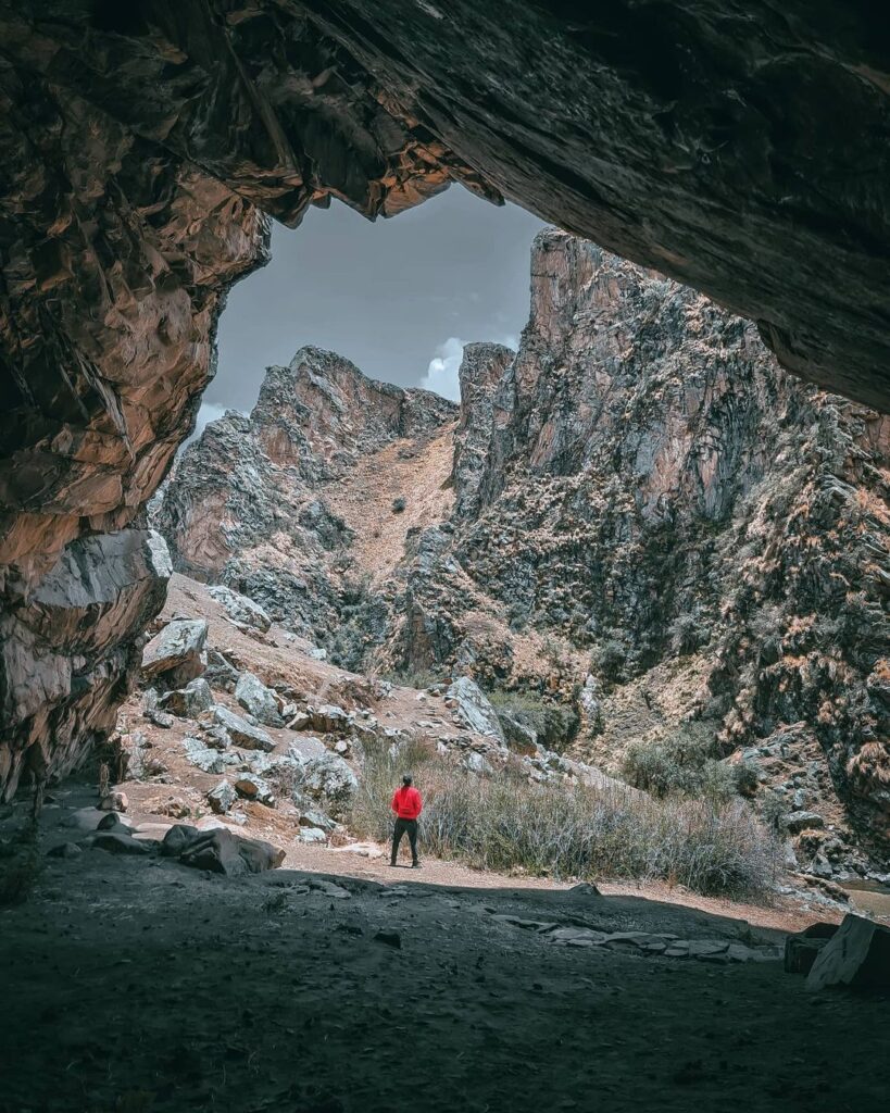 Ananiso-Canyon-Trek